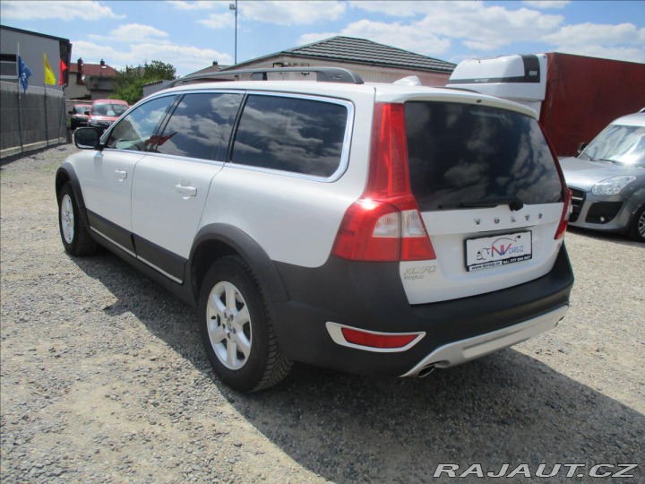 Volvo XC70 2,4 d 120KW Kinetic AWD b 2012