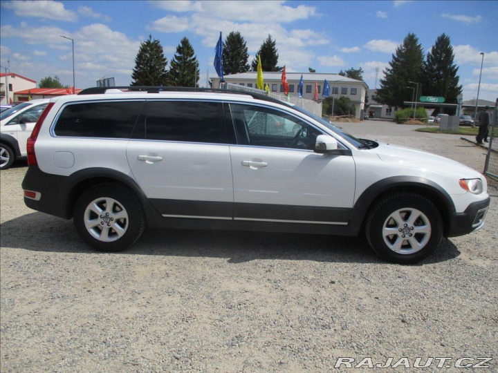 Volvo XC70 2,4 d 120KW Kinetic AWD b 2012