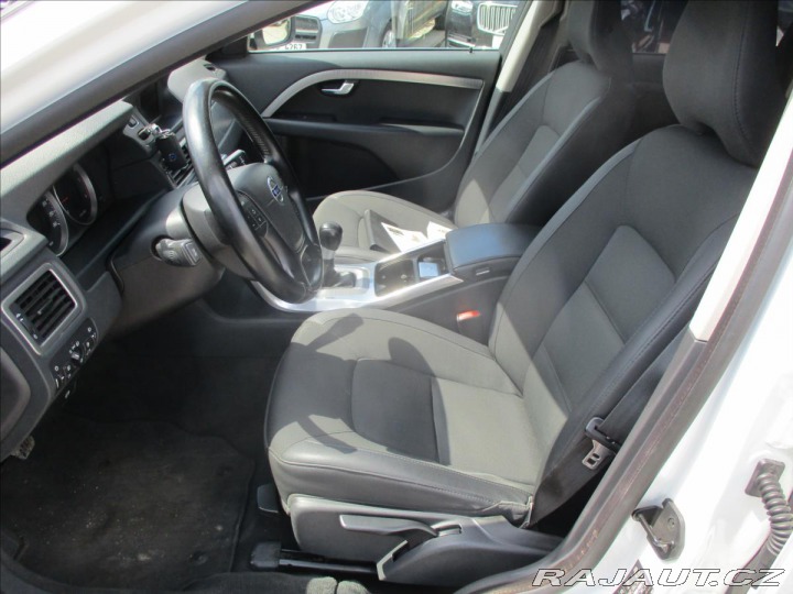 Volvo XC70 2,4 d 120KW Kinetic AWD b 2012