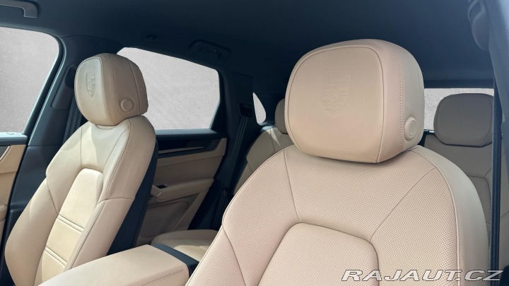 Porsche Cayenne E-Hybrid 2025