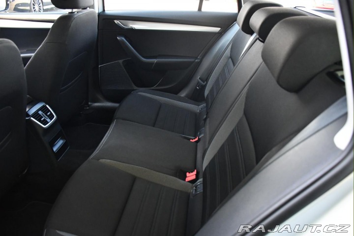 Škoda Octavia 1,6TDI DSG NAVI CARPLAY 2019
