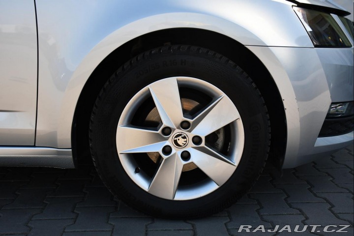 Škoda Octavia 1,6TDI DSG NAVI CARPLAY 2019