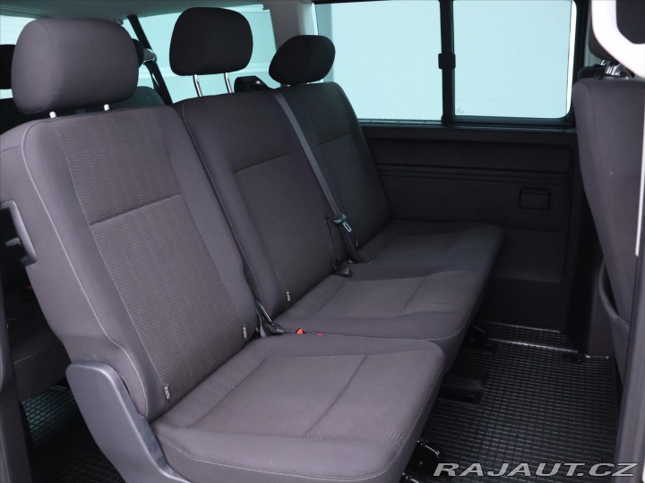 Volkswagen Caravelle 2,0 TDI 150kW DSG Navi 8- 2015