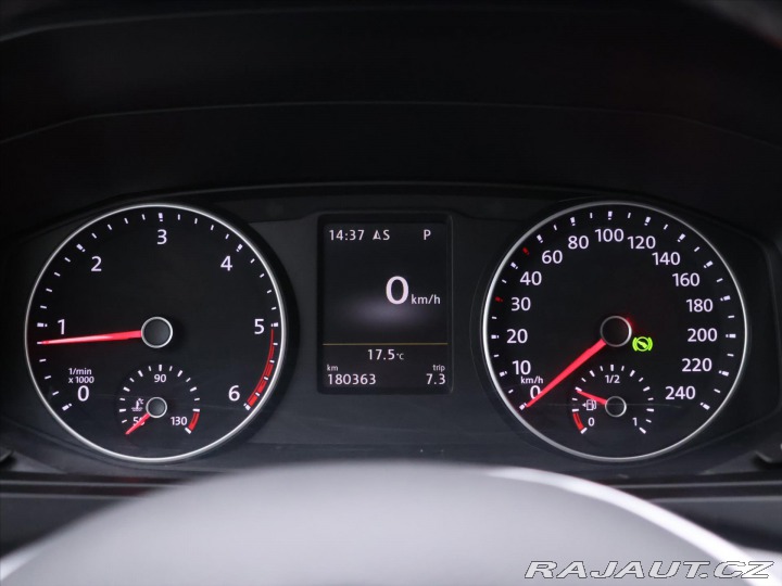 Volkswagen Caravelle 2,0 TDI 150kW DSG Navi 8- 2015