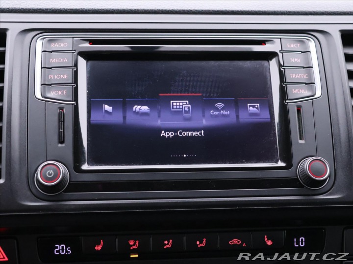 Volkswagen Caravelle 2,0 TDI 150kW DSG Navi 8- 2015