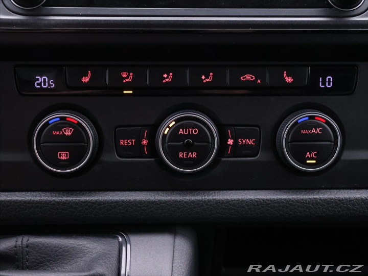 Volkswagen Caravelle 2,0 TDI 150kW DSG Navi 8- 2015