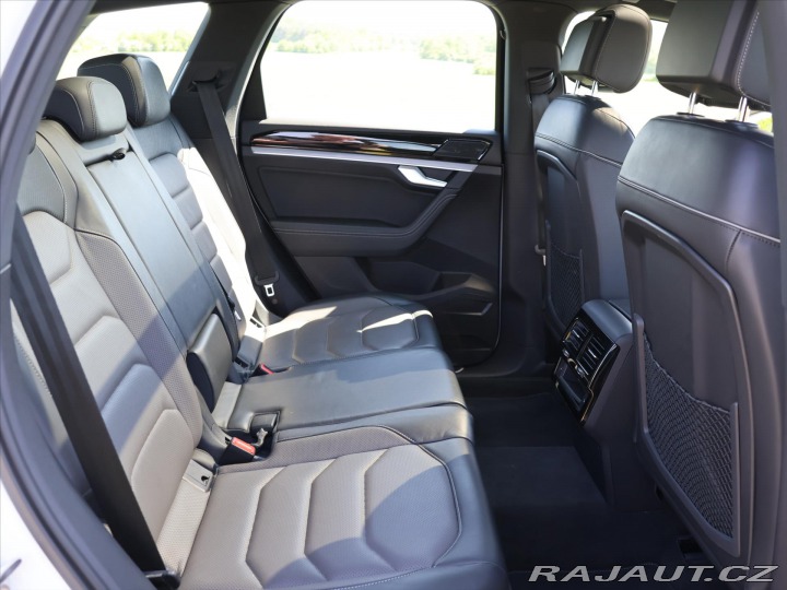 Volkswagen Touareg 3,0 V6 TDI R-Line Panoram 2021