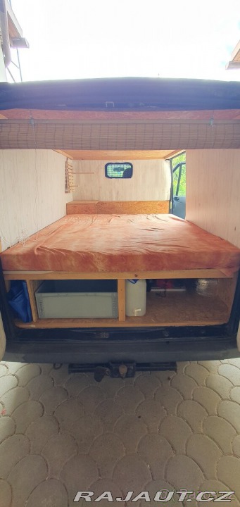 Ford Transit 2,2 L1H1 s vestavbou na 2012