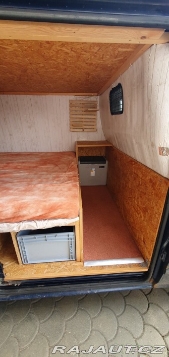 Ford Transit 2,2 L1H1 s vestavbou na 2012