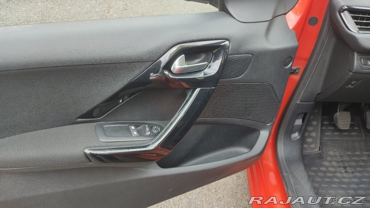 Peugeot 208 1,2 i 60kW 2016
