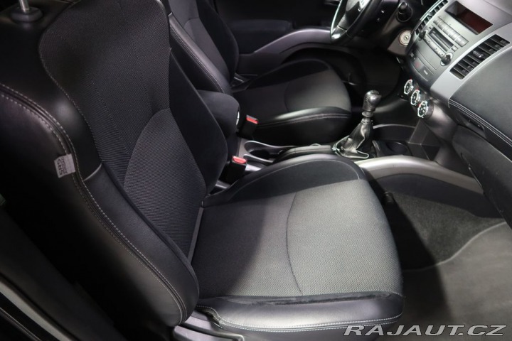 Mitsubishi Outlander 2.0DI-D,CZ,1Maj,Manuál,4x 1800