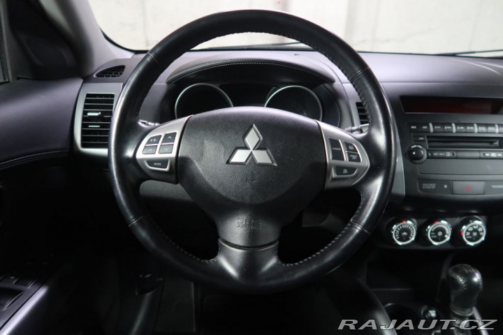Mitsubishi Outlander 2.0DI-D,CZ,1Maj,Manuál,4x 1800