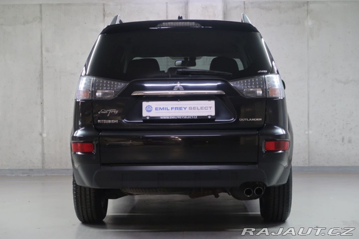 Mitsubishi Outlander 2.0DI-D,CZ,1Maj,Manuál,4x 1800