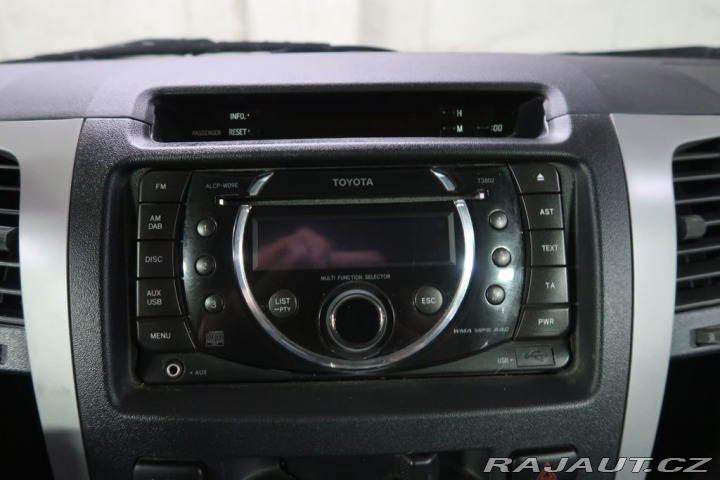 Toyota Hilux 2.5D4D,CZ,4x4,HardTop,Man 2012