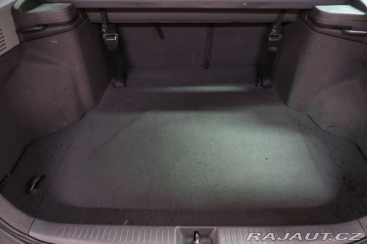 Toyota Avensis 1.8VVT-i,Manuála,81kW 1999