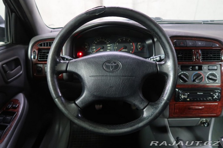 Toyota Avensis 1.8VVT-i,Manuála,81kW 1999