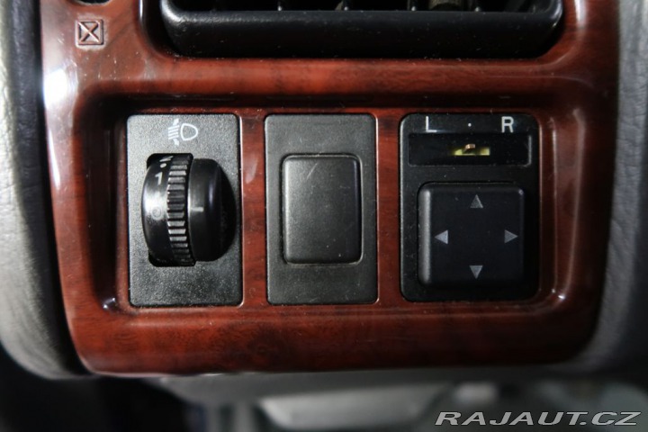 Toyota Avensis 1.8VVT-i,Manuála,81kW 1999
