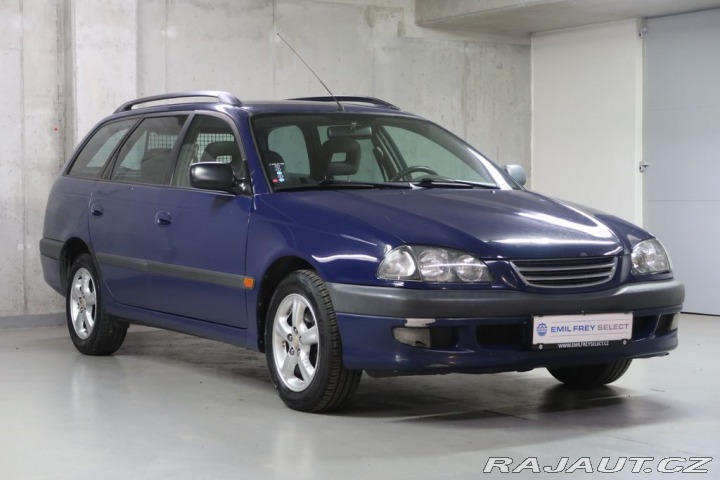 Toyota Avensis 1.8VVT-i,Manuála,81kW 1999