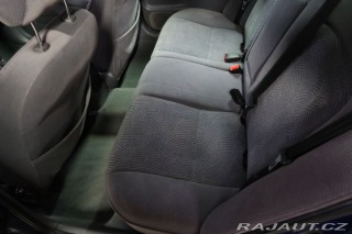 Toyota Avensis 1.8VVT-i,Manuála,81kW 1999