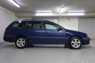 Toyota Avensis 1.8VVT-i,Manuála,81kW 1999