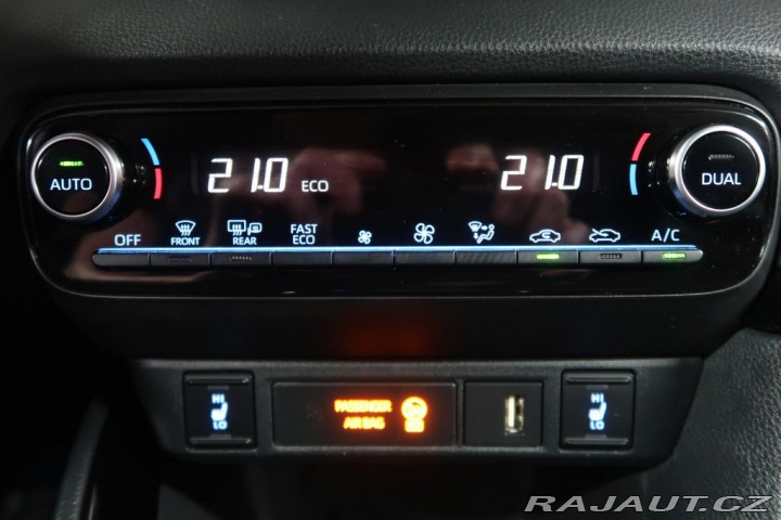 Toyota Yaris 1.5Hybrid,CZ,1Maj,Selecti 2022