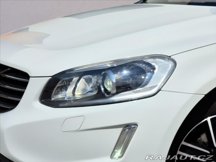 Volvo XC60 2,0 D4 Momentum Automat 2017