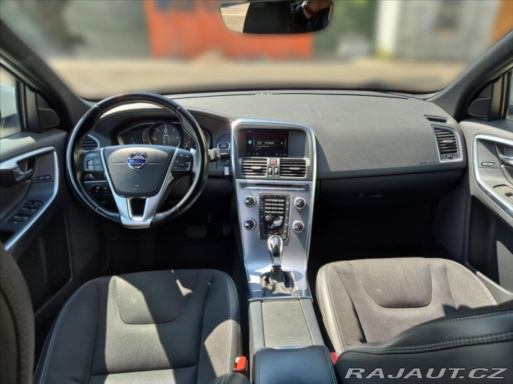 Volvo XC60 2,0 D4 Momentum Automat 2017