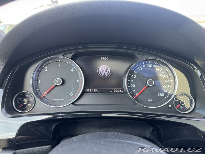 Volkswagen Touareg 4,2 TDI 250KW TAŽNÉ R-LIN 2011