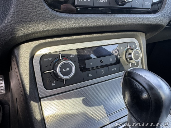 Volkswagen Touareg 4,2 TDI 250KW TAŽNÉ R-LIN 2011