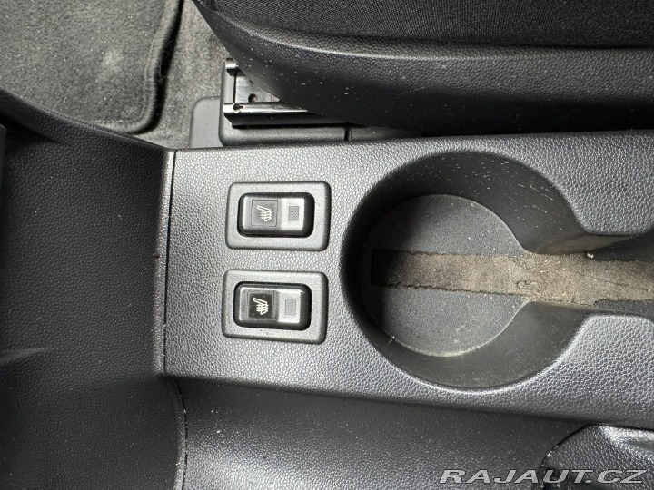 Mazda 5 7 MÍST 1,8i 85 KW KOLA 2010