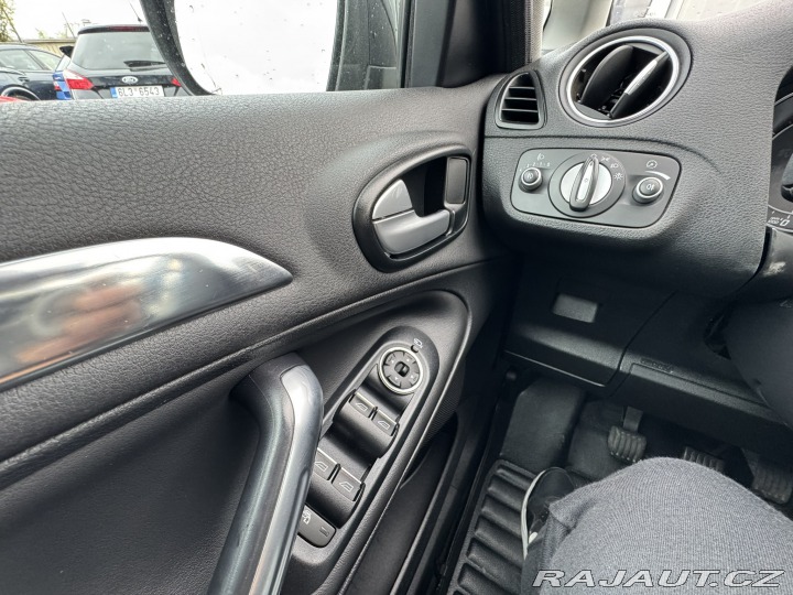 Ford S-MAX MANUÁL 2,0 TDCI 100 KW 2010