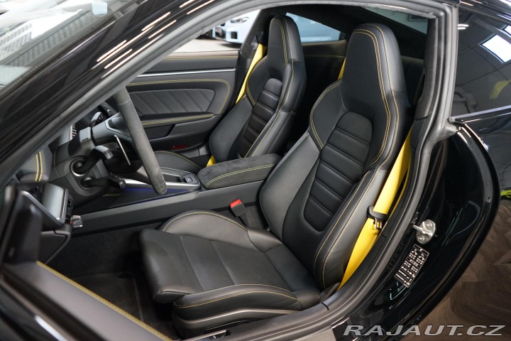 Porsche 911 992 Turbo S Carbon Záruka 2020