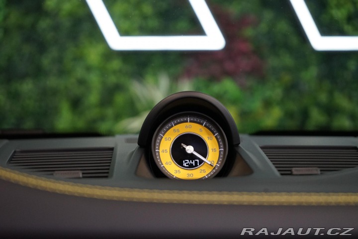Porsche 911 992 Turbo S Carbon Záruka 2020