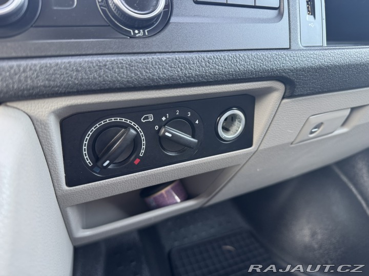 Volkswagen Transporter LONG 6 MÍST 2,0TDI 75 KW 2016
