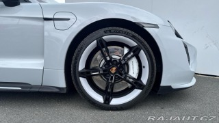 Porsche Taycan Turbo 2021