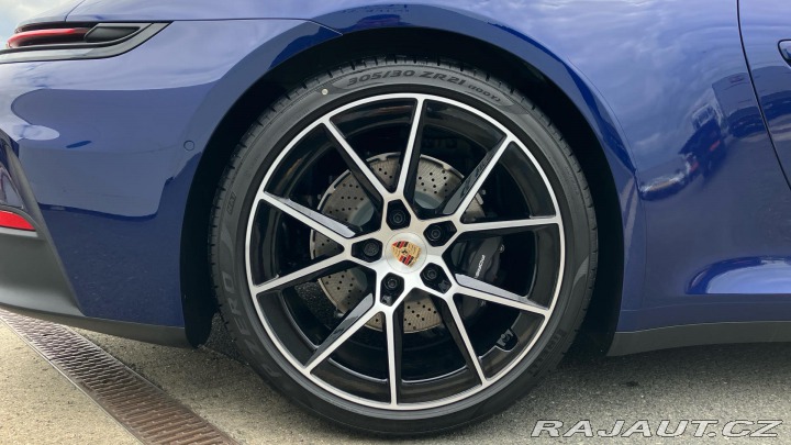 Porsche 911 Carrera Cabriolet 2025