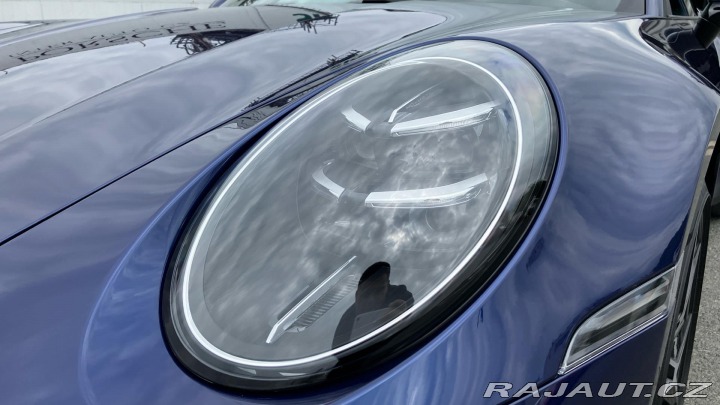 Porsche 911 Carrera Cabriolet 2025