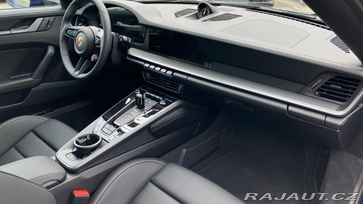 Porsche 911 Carrera Cabriolet 2025