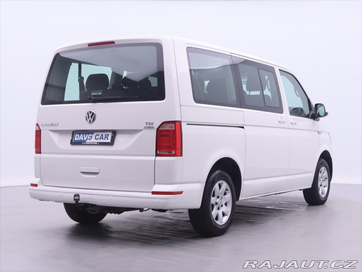Volkswagen Caravelle 2,0 TDI Navi Tažné 9-Míst 2016