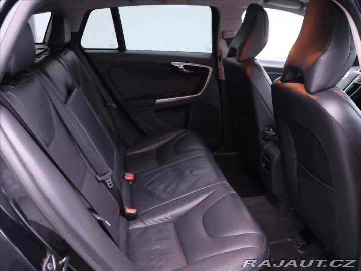 Volvo V60 2,0 D4 120KW R-Design Xen 2012