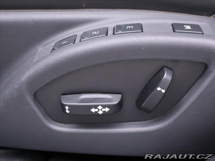 Volvo V60 2,0 D4 120KW R-Design Xen 2012