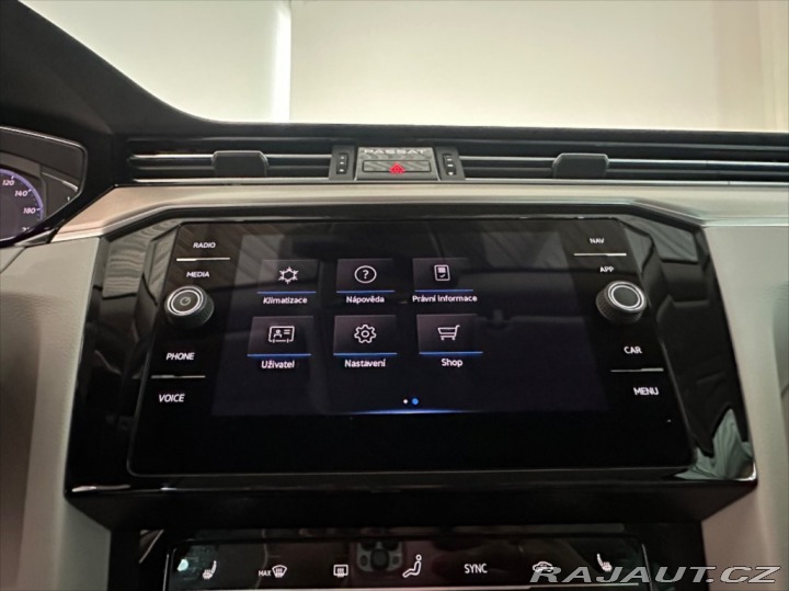 Volkswagen Passat 2,0 R-LINE,NezTop,akust.o 2021