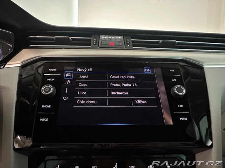 Volkswagen Passat 2,0 R-LINE,NezTop,akust.o 2021