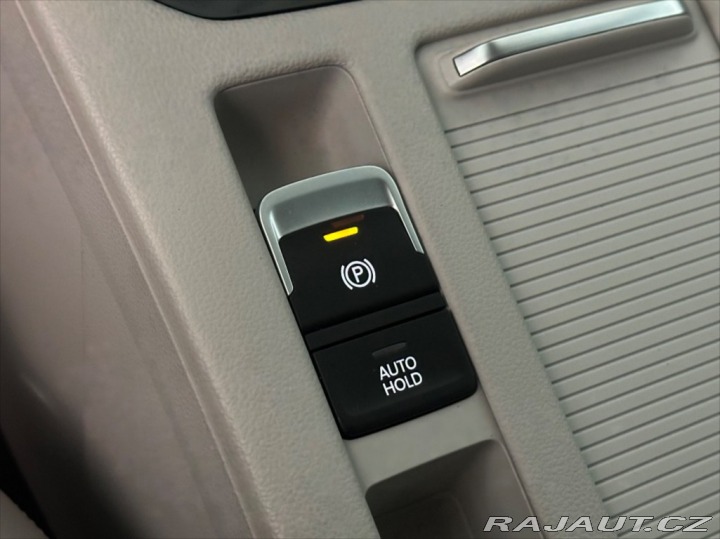 Volkswagen Passat 2,0 R-LINE,NezTop,akust.o 2021