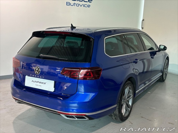 Volkswagen Passat 2,0 R-LINE,NezTop,akust.o 2021