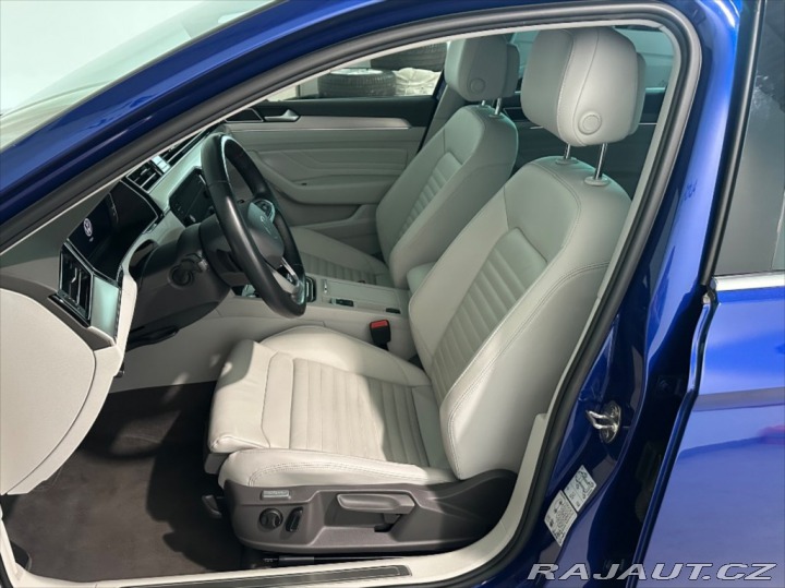Volkswagen Passat 2,0 R-LINE,NezTop,akust.o 2021