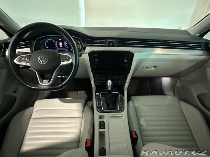 Volkswagen Passat 2,0 R-LINE NEZÁVISLÉ TOPE 2021