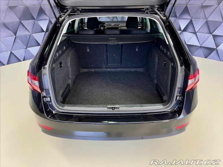 Škoda Superb 2,0 TDI 110kW DSG STYLE, 2021