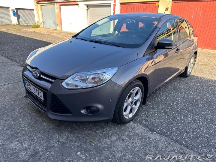 Ford Focus 1,6 16V 77 kw - benzín 2011