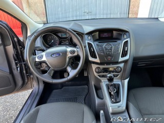 Ford Focus 1,6   16V 77 kw - benzín 2011